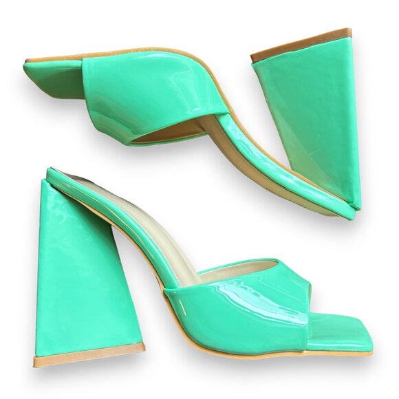 NWOB! PrettyLittleThing Patent Leather Open-Toe Triangle Block Heel - Picture 2 of 10